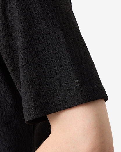 NAG SIGNATURE MOCK NECK TEE