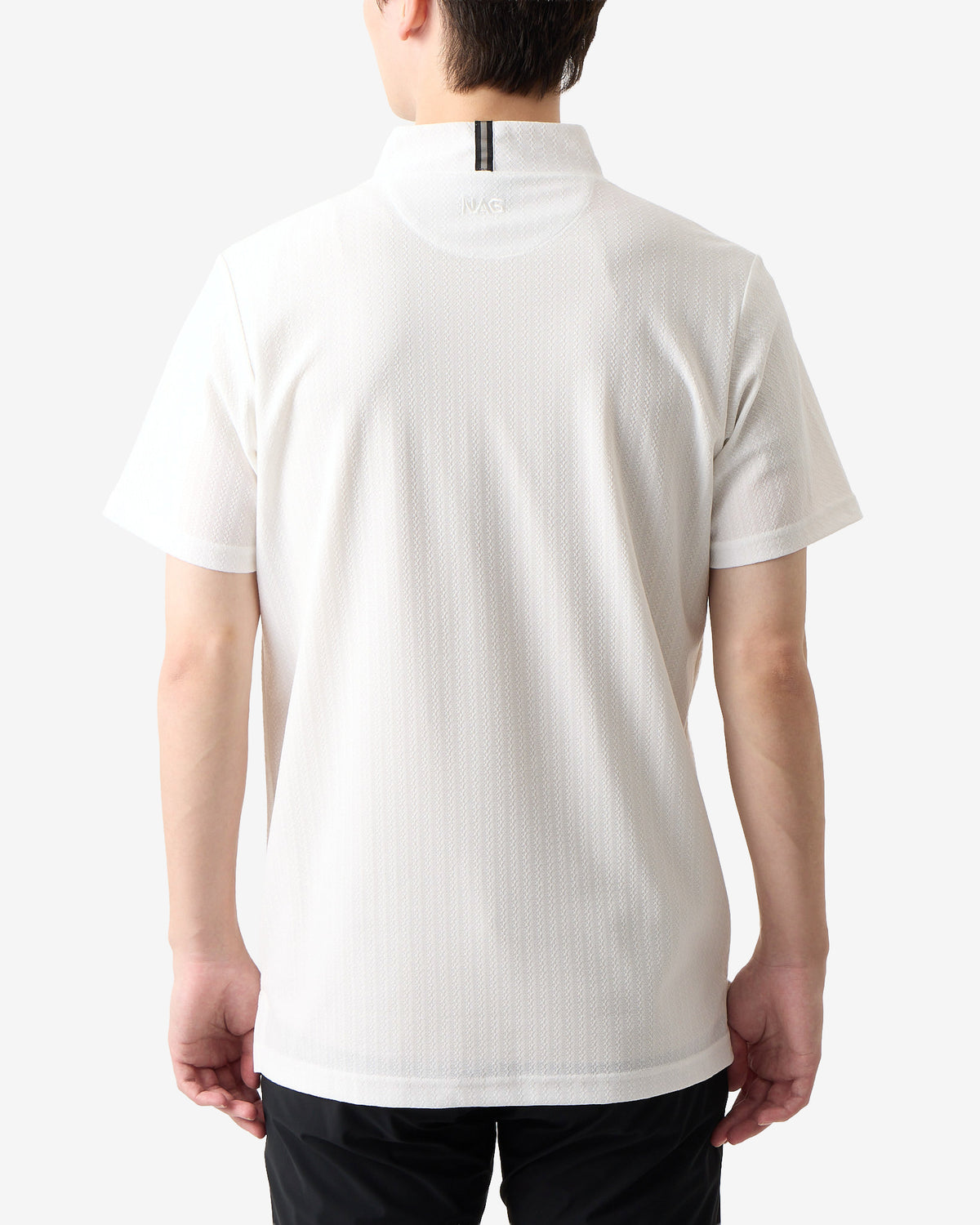 NAG SIGNATURE MOCK NECK TEE