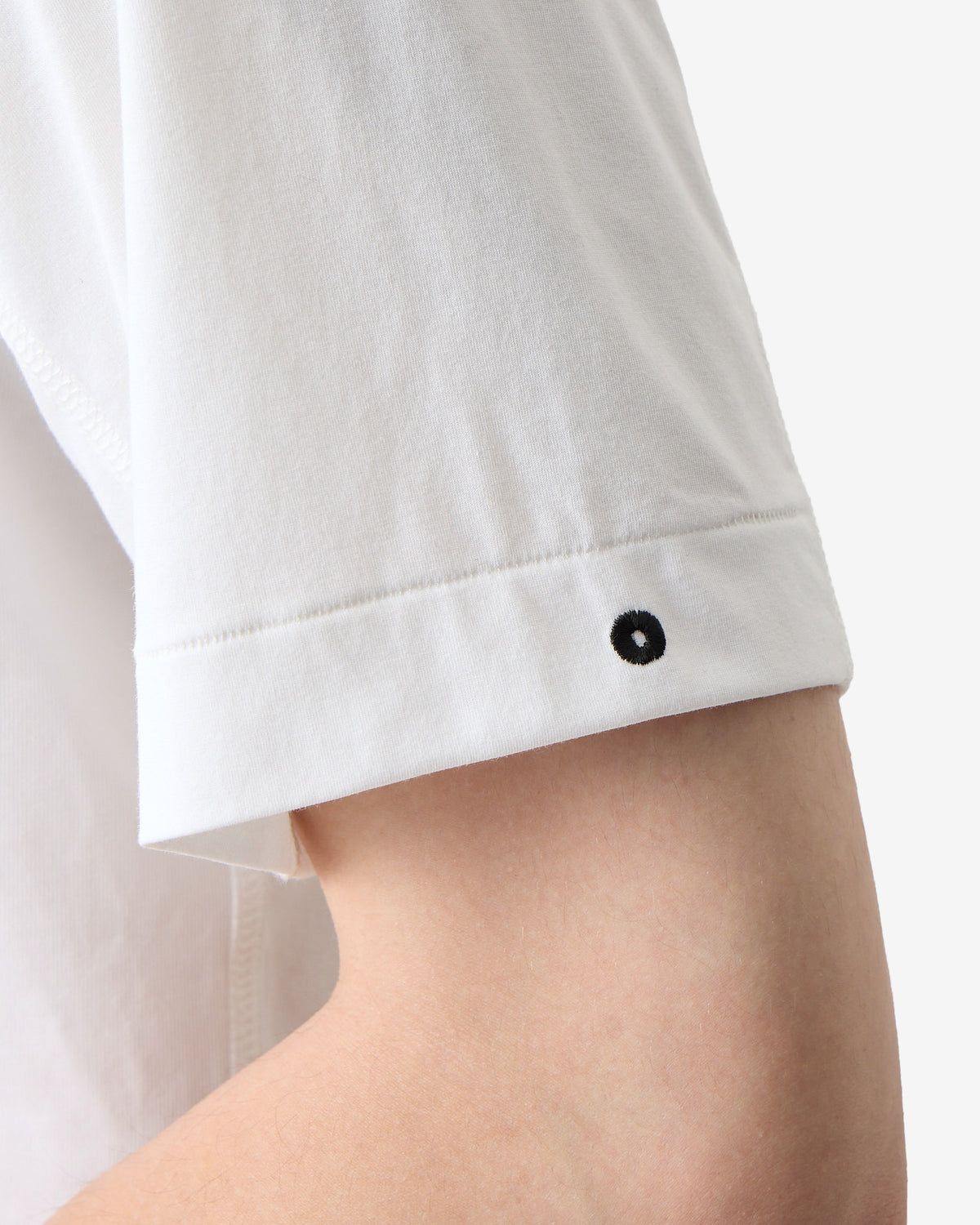 NAG ESSENTIAL TEE