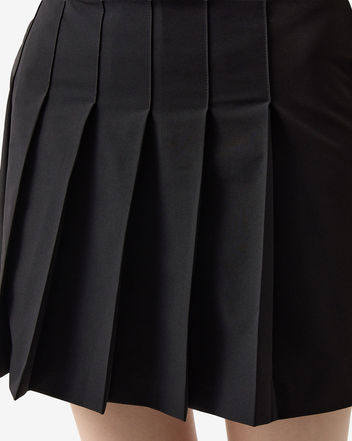 PERFORMANCE PLEATED SKIRT
