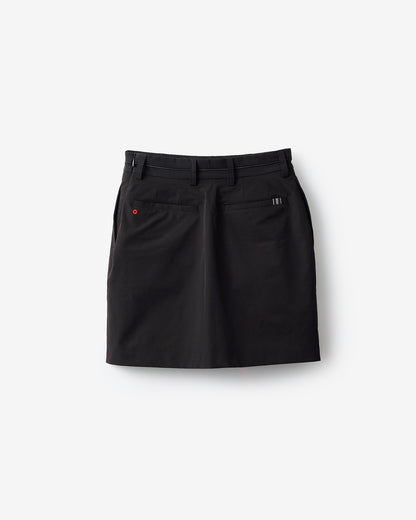 PERFORMANCE PLEATED SKIRT